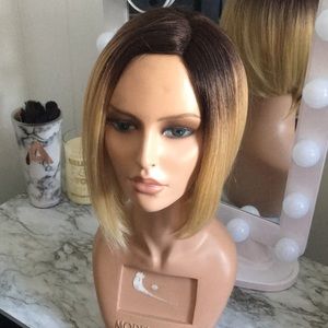 Gorgeous blond bob wig!